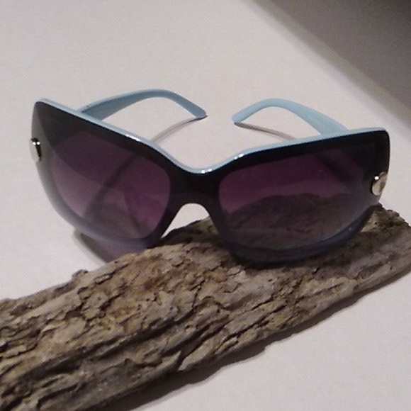 Nwot Sunglasses - Picture 6 of 6